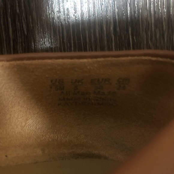 Naturalizer Tan Brown Loafer Flats with Gold Buckle, Size 7.5 M - Picture 5 of 6